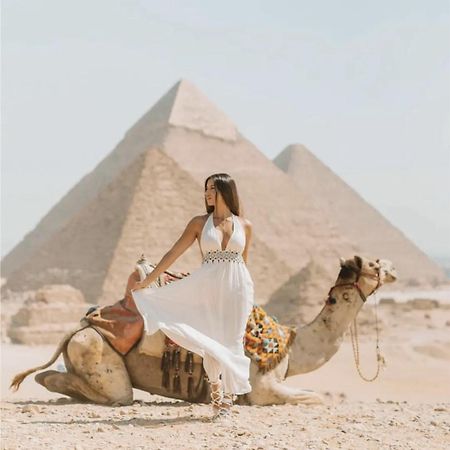 Pyramids Plateau View Bed & Breakfast Cairo Exterior photo